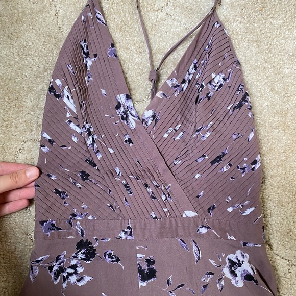 Urban Outfitters Fitted & Flowy Romper - Picture 5 of 5